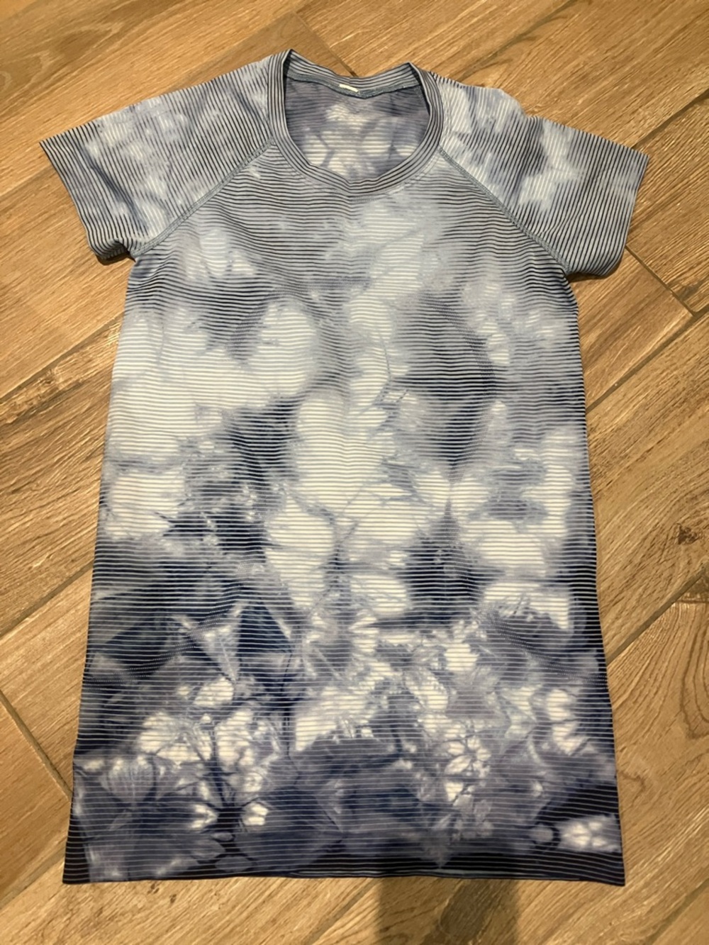 lululemon athletica Swiftly Tech Short-Sleeve Shirt Hip Length (Tie-Dye)